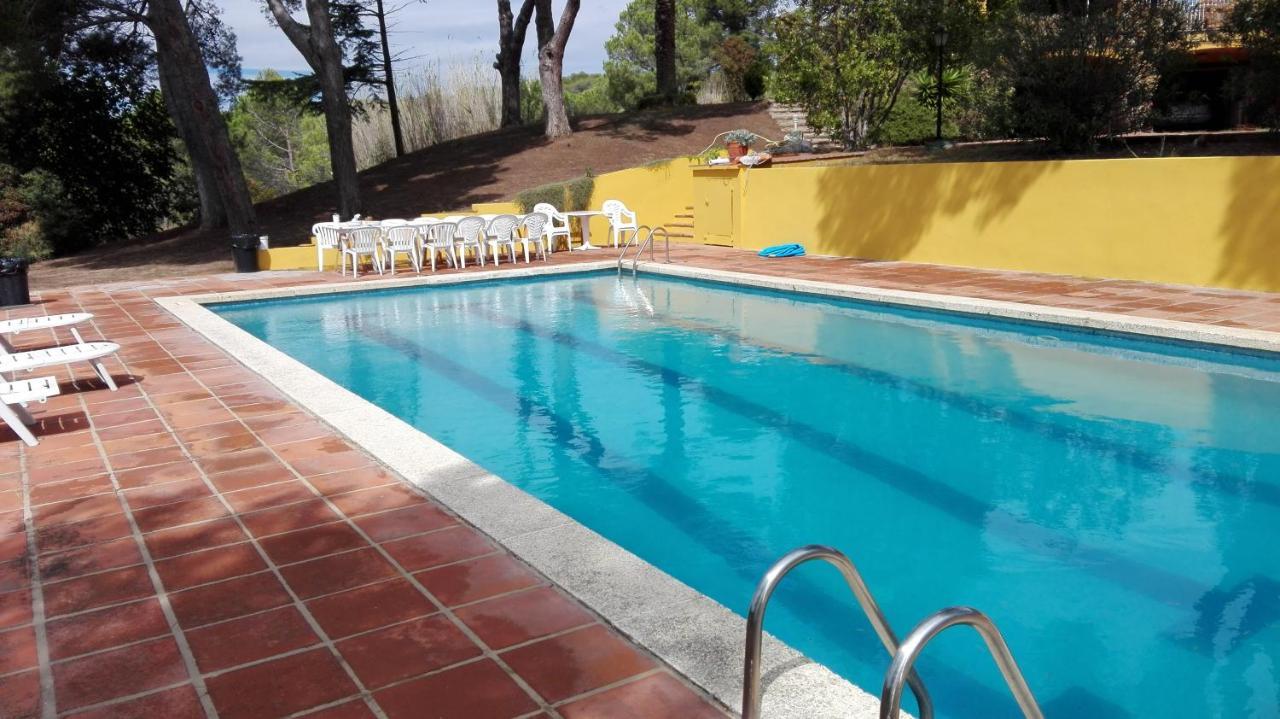 Puig Gros Otel Montrás Dış mekan fotoğraf
